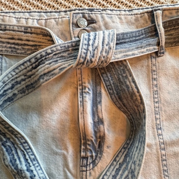Soft Denim Pencil Skirt with belt from Gap. - Picture 7 of 15